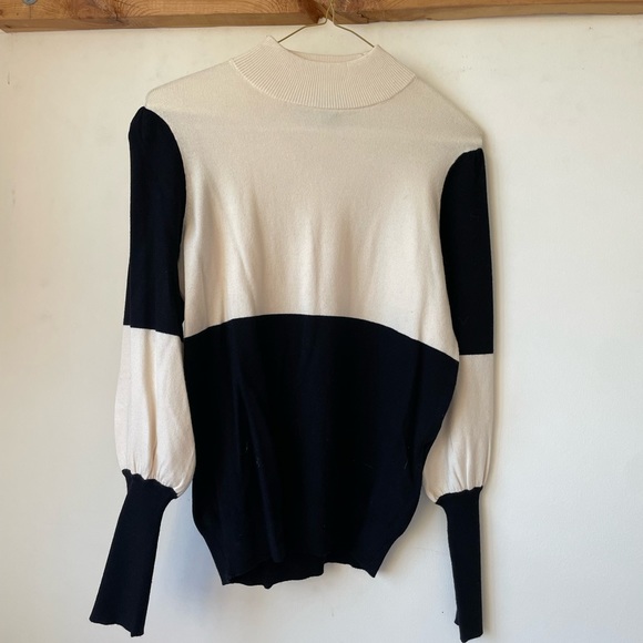 Vero Moda Juliet Sleeve Pullover Sweater, Black & OffWhite. Like new! - Picture 4 of 9